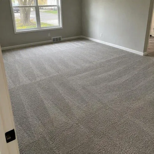 Power-stretched grey bedroom carpet